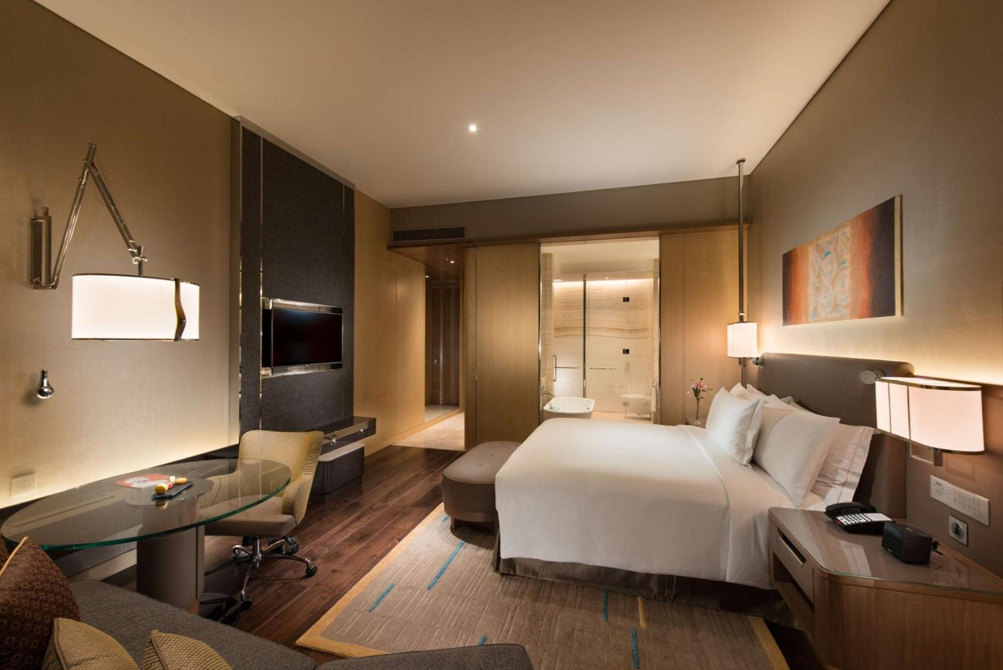 Premier King Room