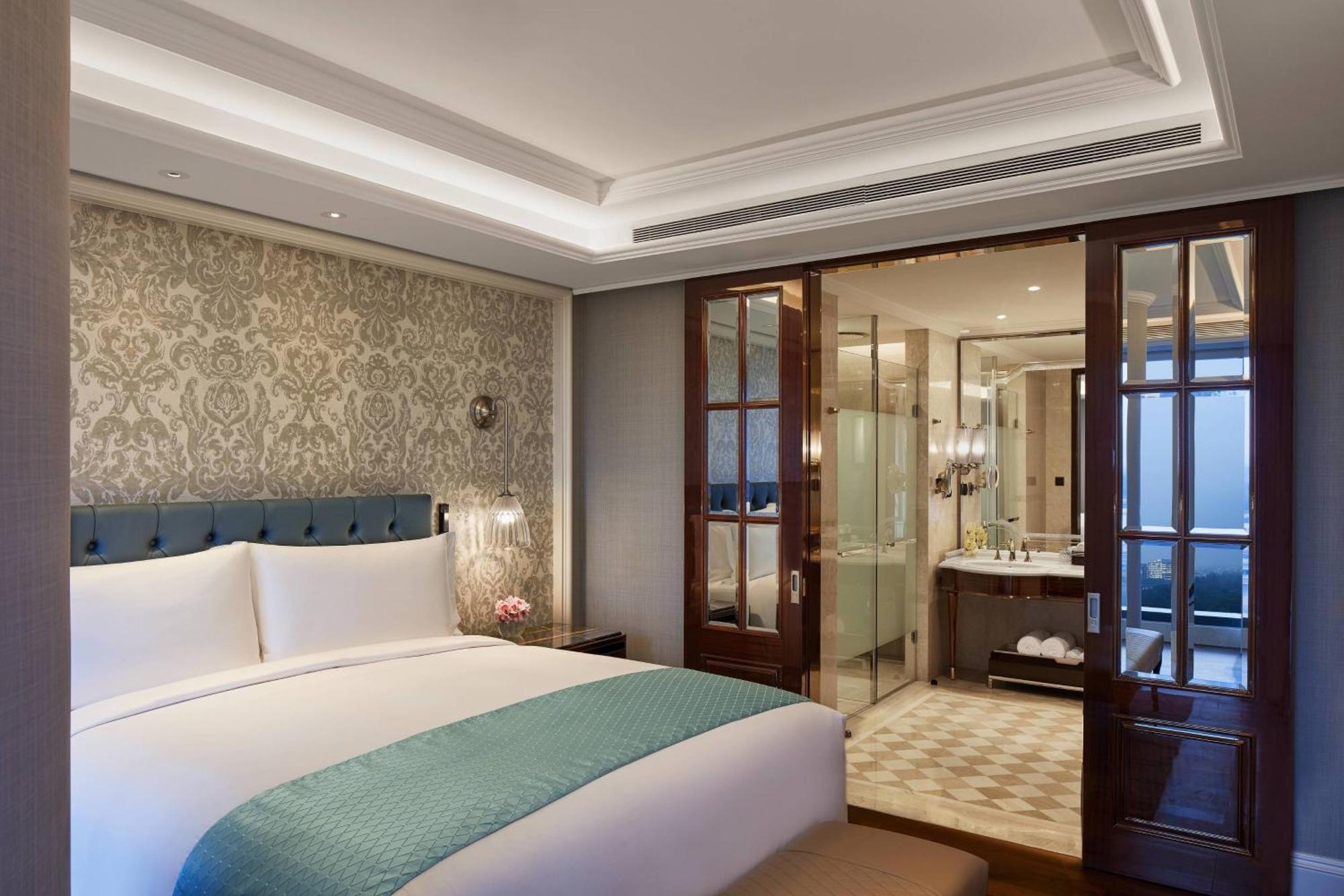 Executive Suite King Room Club Lounge Access
