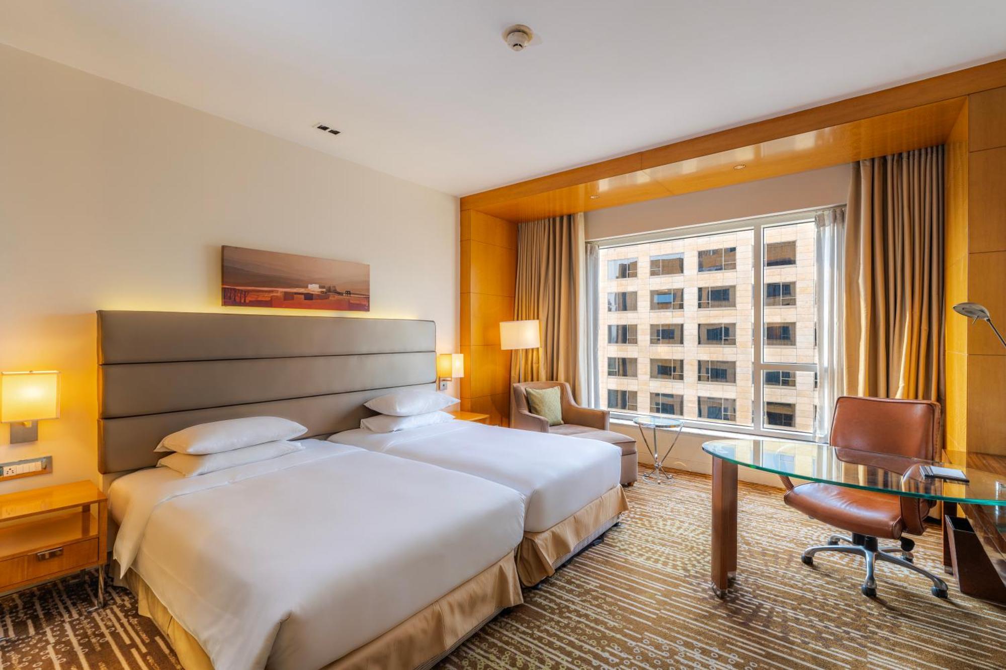 2 Twin Beds