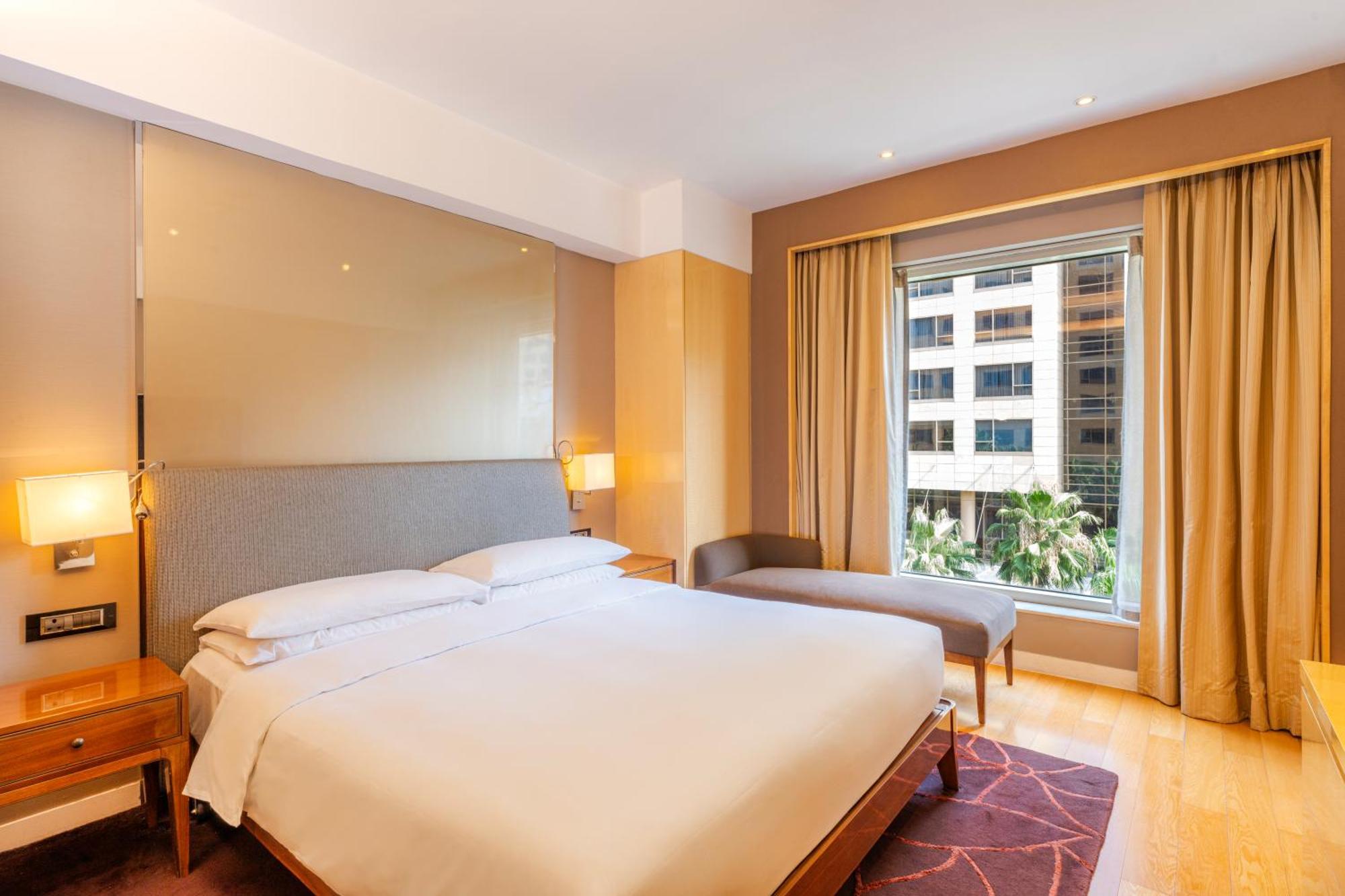 One Bedroom Executive Apartment 1 King Bed
