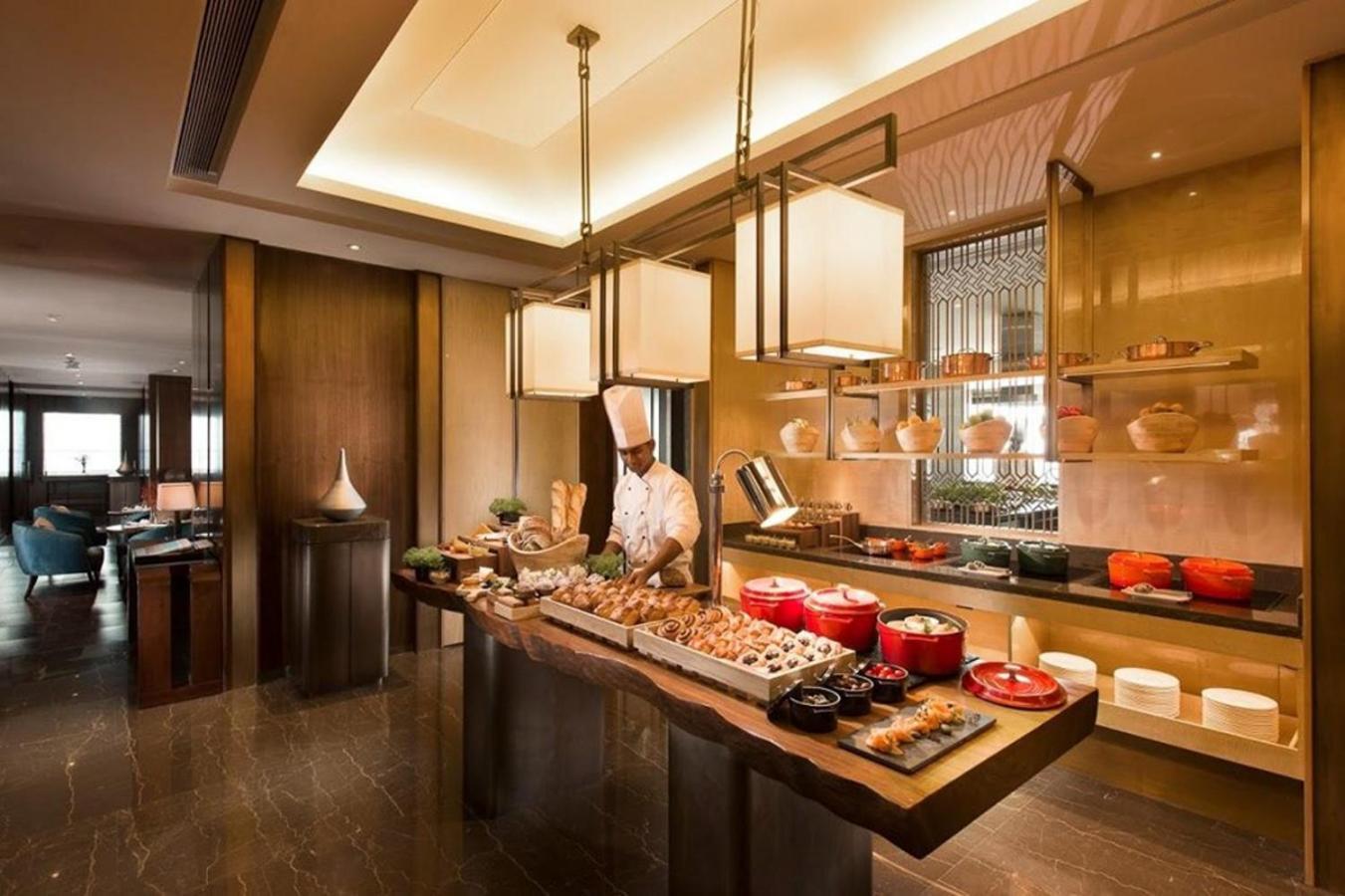 Executive King Room Executive Lounge Access